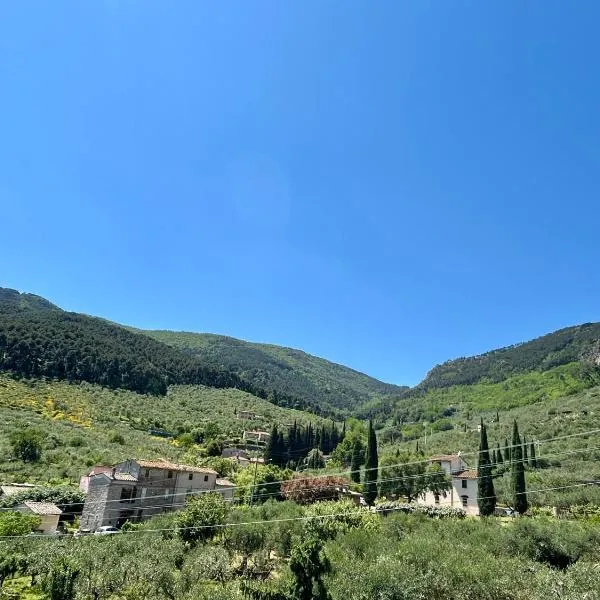 "La Casaccia" magia dei monti，位于布蒂的酒店