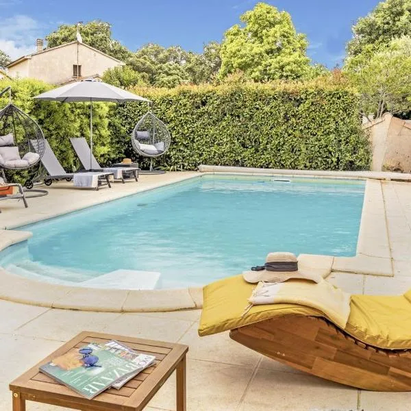 VILLA tous conforts avec Piscine privée et accès Plage，位于切尔维奥内的酒店