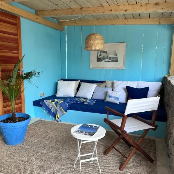 Blue Krk With Private Garden，位于克尔克的酒店