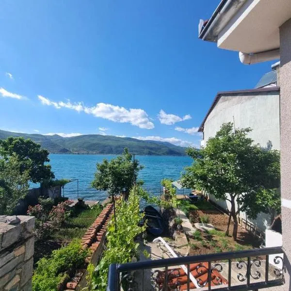 villa stavri，位于波格拉德茨的酒店