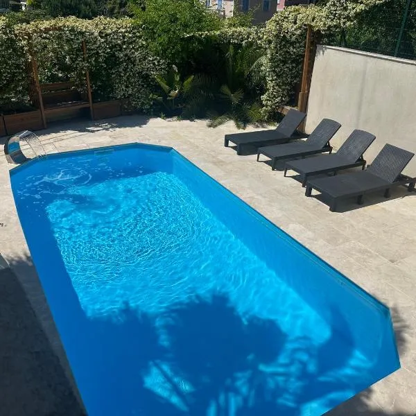 Villa Paradis - Cannes，位于戛纳的酒店