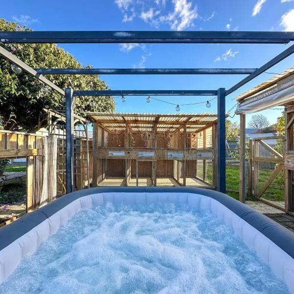 Sun-kissed Spa Retreat，位于哈士汀的酒店