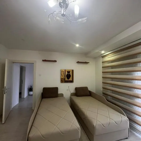 Stela 2 Apartment，位于内戈蒂诺的酒店