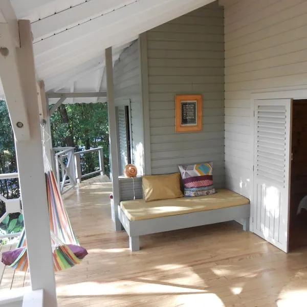 Nati Lodge - Bungalow Guadeloupe，位于波尔兰特的酒店