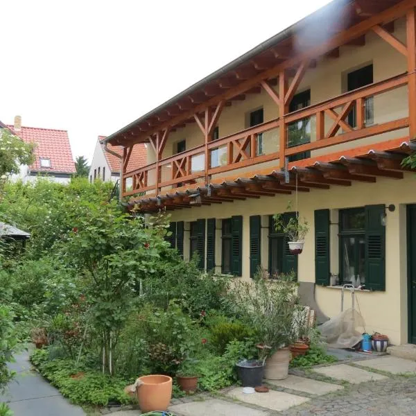 Ferienwohnung 1 am Zwenkauer See - frisch renoviert in Jan 25，位于茨文考的酒店