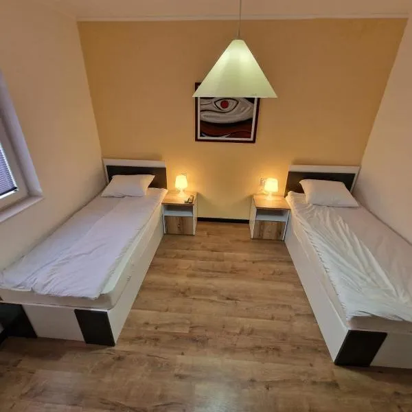 3 Stars Apartments，位于普里莱普的酒店