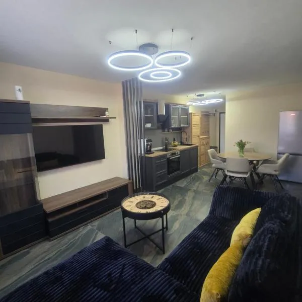 CityVibe Apartament，位于Luduş的酒店