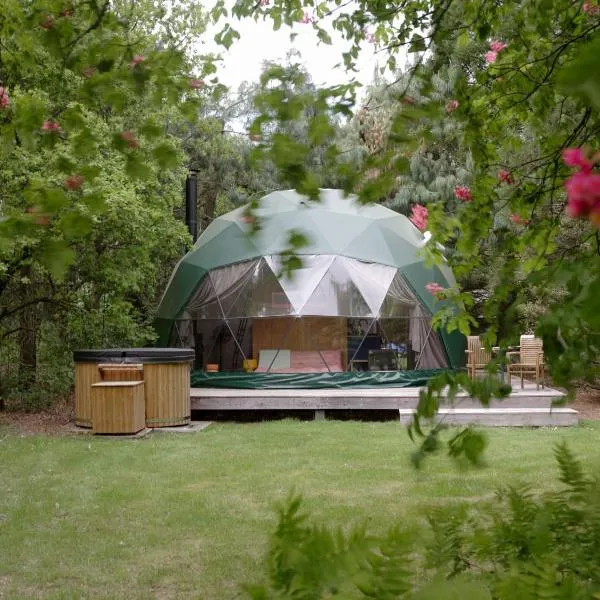 Stay Classy - Domes，位于奥特罗的酒店