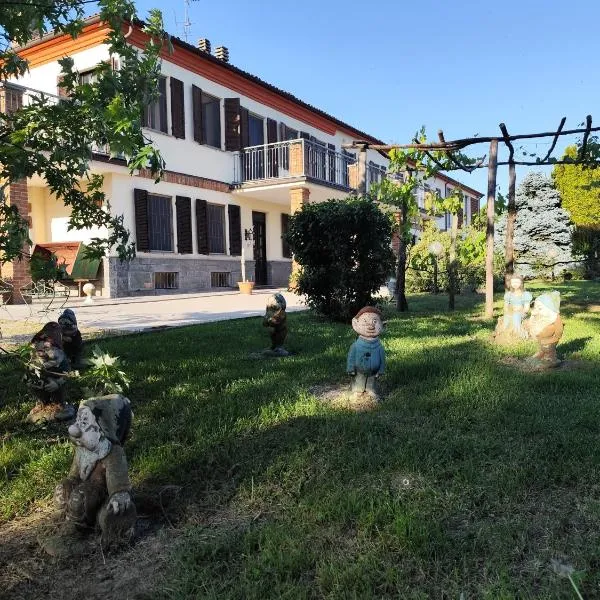 拉克劳塔住宿加早餐旅馆，位于阿斯蒂的酒店