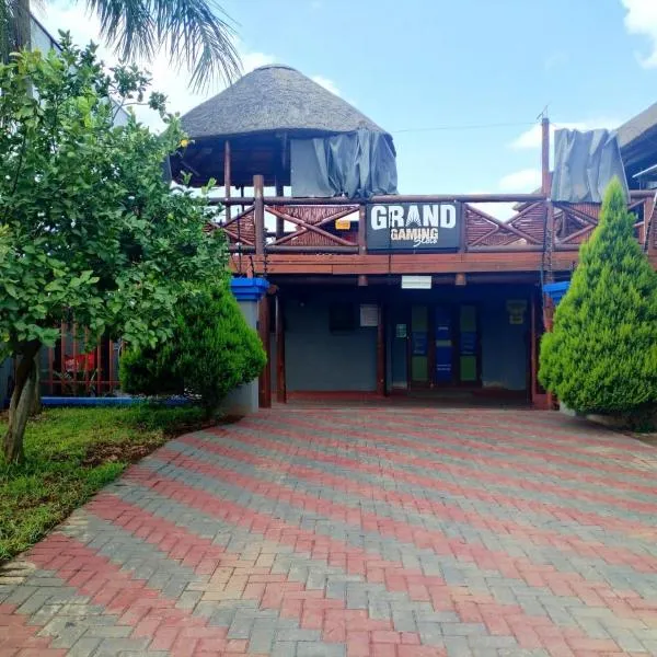 Elegant Guest House Malelane，位于马里兰的酒店
