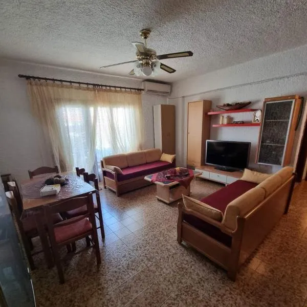 Poly Nest House，位于波利克罗诺的酒店