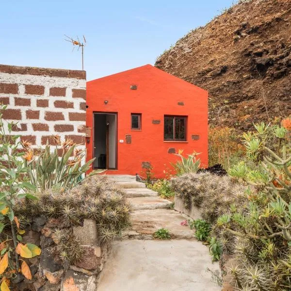 Montaña De Aguarijo El Hierro，位于莫卡诺尔的酒店