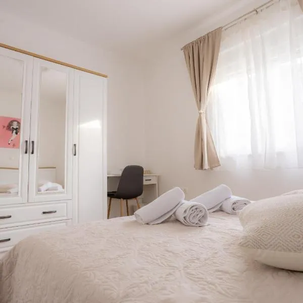 Apartman "Matkovi dvori" Blace，位于布拉采的酒店