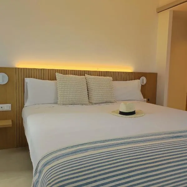 MYO Barcelona Hotel & Apartments，位于卡斯特尔德费尔斯的酒店