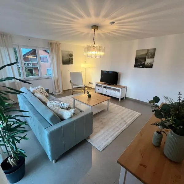 Esmeralda Ferienwohnung Ebersbach-Musbach，位于Ebersbach-Musbach的酒店