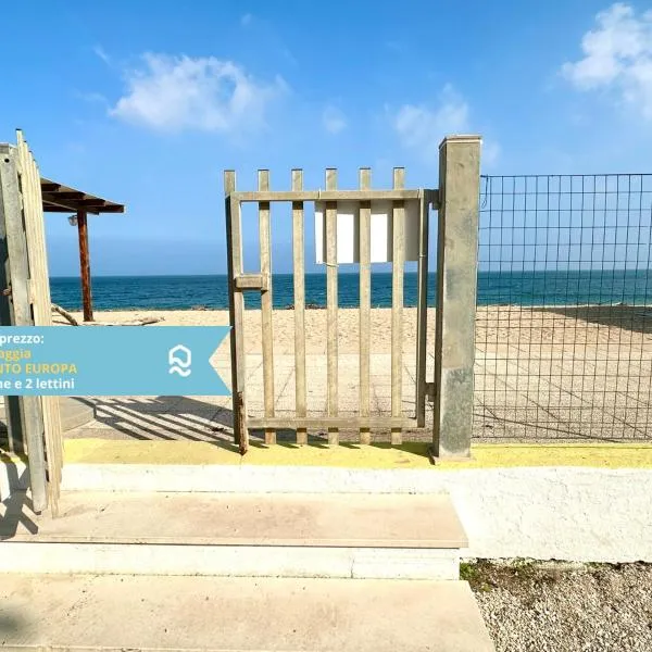 RS317 - Marcelli, bilocale in residence fronte mare，位于马瑟利的酒店