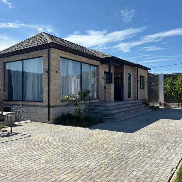 PoolSummerHouse，位于巴库的酒店