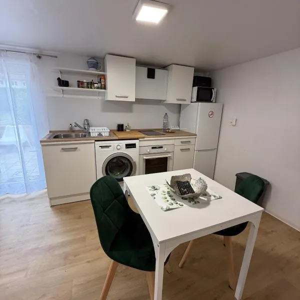 Studio with Garden，位于Villerupt的酒店