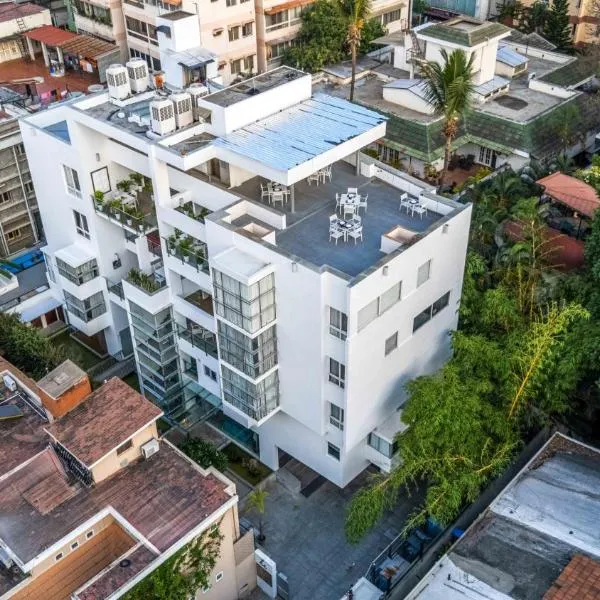 The Pentouz - A Boutique Hotel，位于班加罗尔的酒店