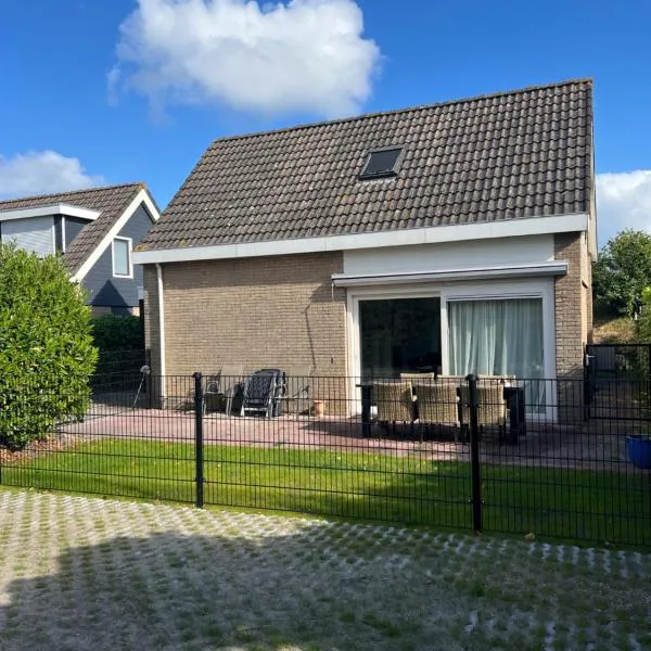 Deltageul 39 Noordzeepark - ruim en rustig gelegen vakantiehuis nabij strand - geen verhuur aan bedrijven，位于奥德多普的酒店