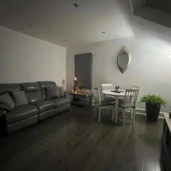 Hidden Hideaway by the Beach，位于拉尔的酒店