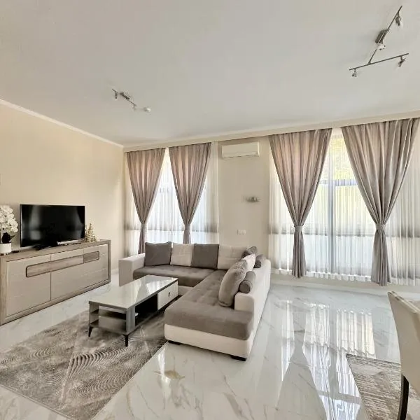 Villa Roma Gs' Apartment，位于内塞伯尔的酒店