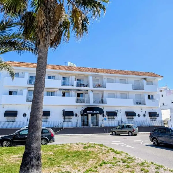 Hotel Bari，位于科尼尔-德拉弗龙特拉的酒店