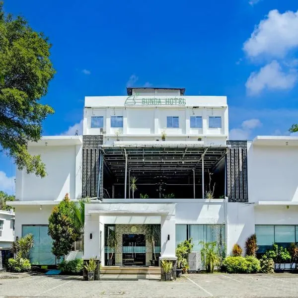 Townhouse Oak Padang near RTH Imam Bonjol formerly Bunda Hotel，位于巴东的酒店