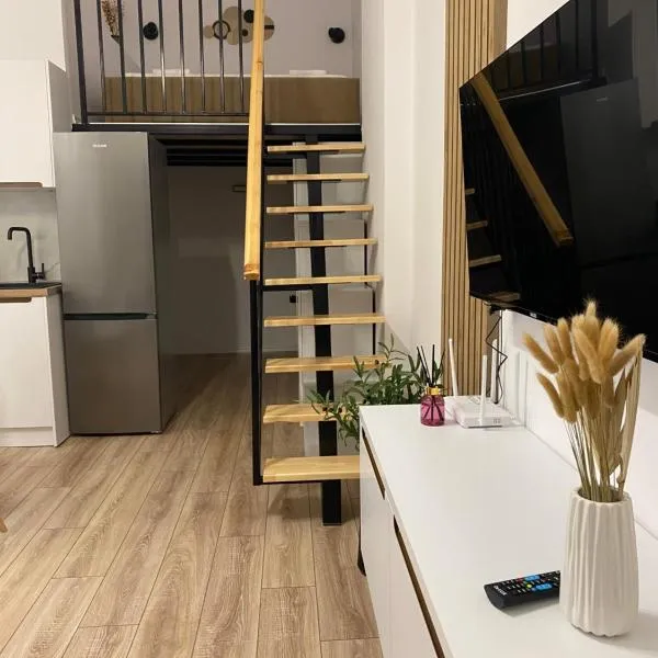 Riara Home，位于伏罗拉的酒店