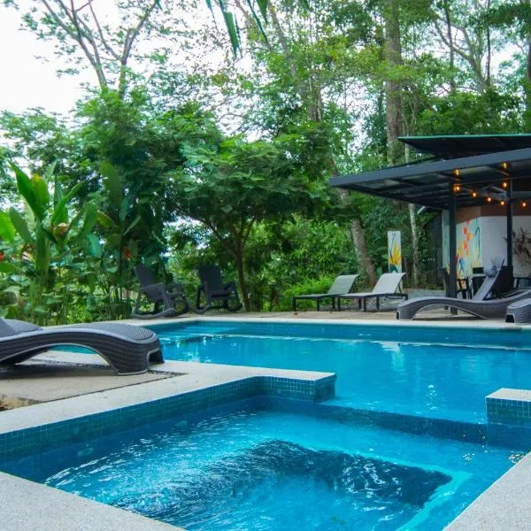 Selva Color - Forest & Beach EcoLodge，位于Quebrada Ganado的酒店