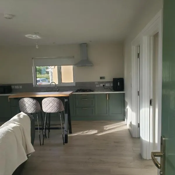 Seaside Retreat-2 Bed-Sleeps 4-Parking-Pets，位于波特马吉的酒店