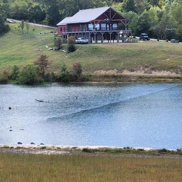 Lake Mountain Manor，位于普林斯顿的酒店