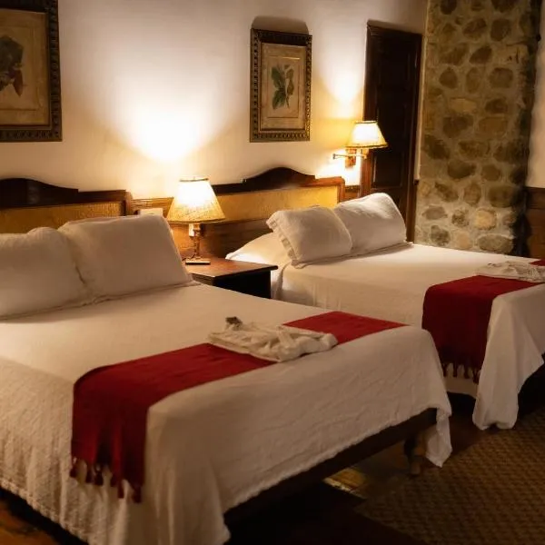 The Lodge & Spa at Pico Bonito，位于El Pino的酒店