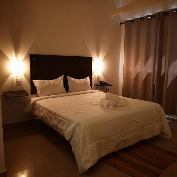 Hotel Los Lirios，位于Mérida的酒店