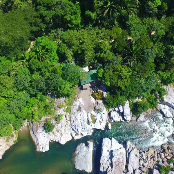 Jungle River Lodge，位于Entelina的酒店