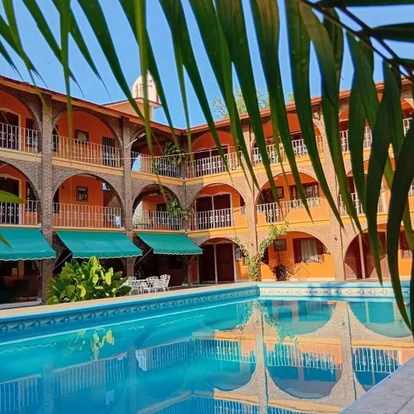Hotel HF Hacienda San Francisco，位于Puente Nacional的酒店
