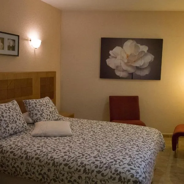 阿祖尔旅馆，位于Valdetorres de Jarama的酒店