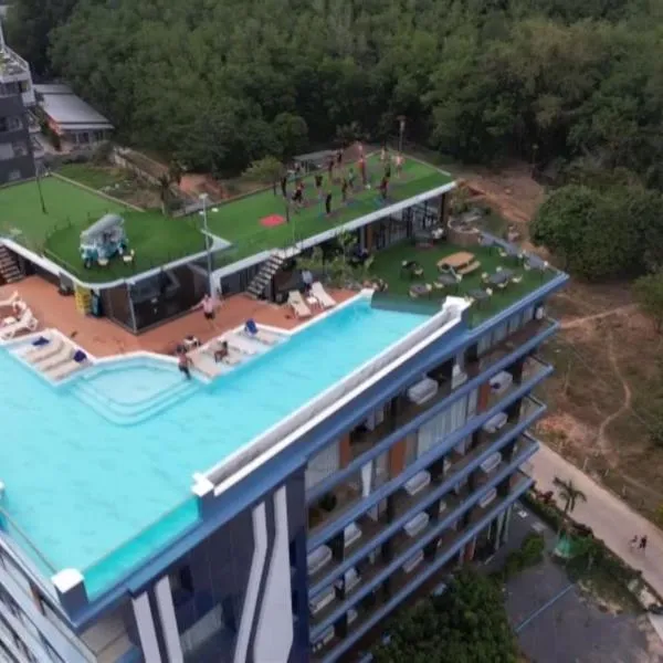 The Blue Mavi Hotel，位于查龙的酒店