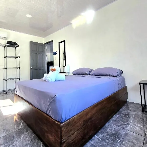 Lotobello Accommodation in Río Claro，位于Río Claro的酒店