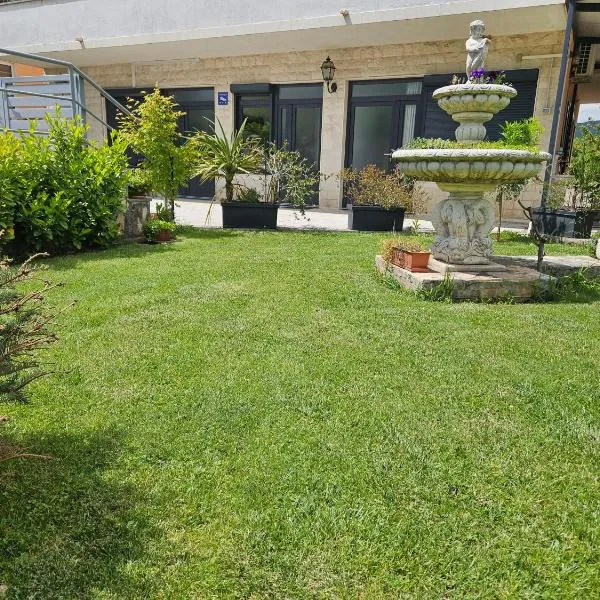 Apartmani Mariva，位于Dicmo的酒店