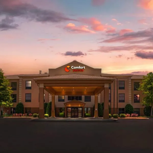 门罗康福特套房酒店，位于门罗的酒店