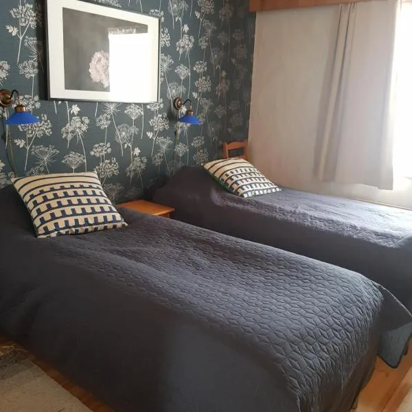 洛马-拉昂塔拉小屋酒店，位于塔库沃里的酒店
