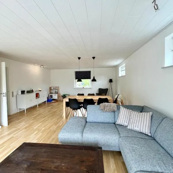 Entire Home in Billund Center，位于比伦德的酒店