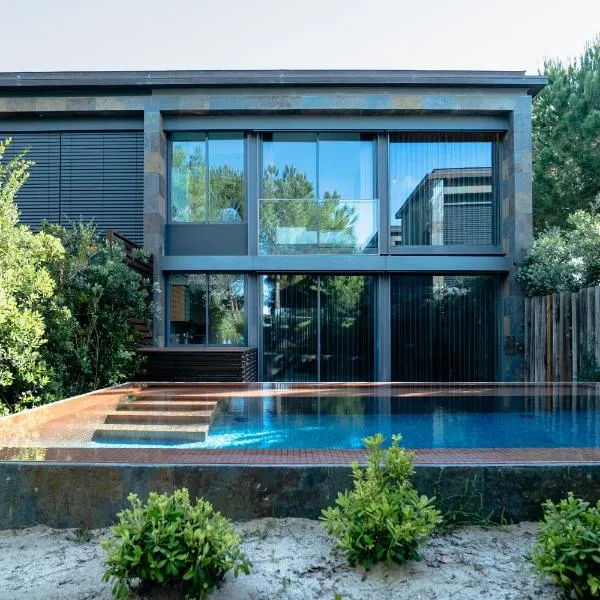 Designer Villa in Comporta，位于特罗亚的酒店