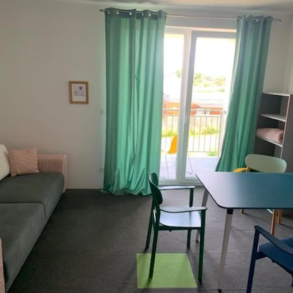 Albatrosa 17 - apartament nr 4，位于里沃的酒店