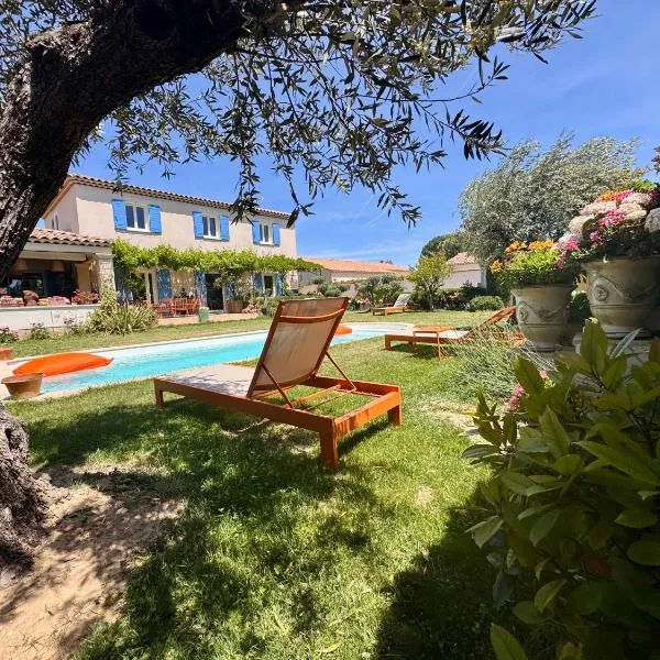 La Bastide des Romarins，位于普朗-多尔贡的酒店