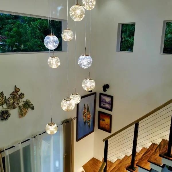 Mt Kanlaon View in a Modern Loft Farmhouse，位于Panubigan的酒店