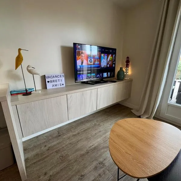 Entre mer & piscine Maison familiale pour 6，位于滨海布雷蒂尼奥勒的酒店