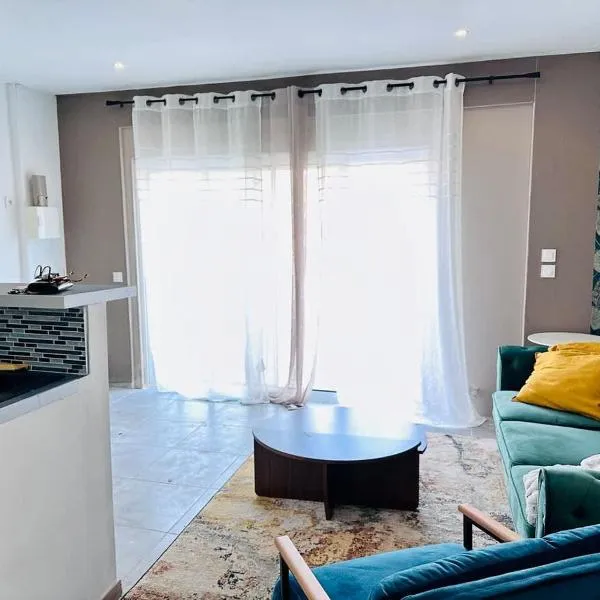 Loft Bis cosy proche des plages et villes，位于Démouville的酒店