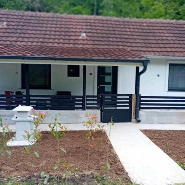 Sofora，位于Mala Šatra的酒店